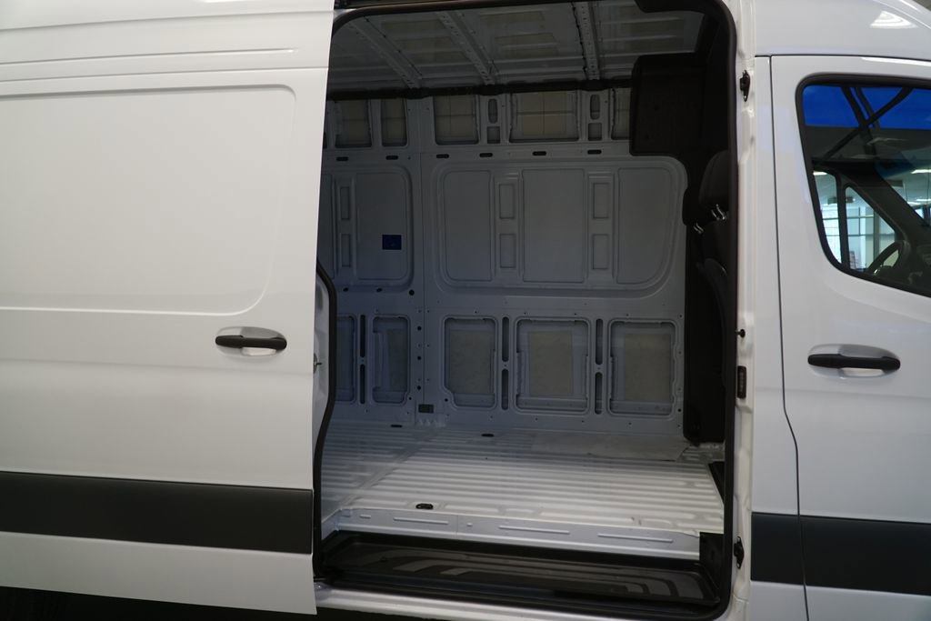 New 2025 Mercedes-Benz Sprinter 2500 image 12