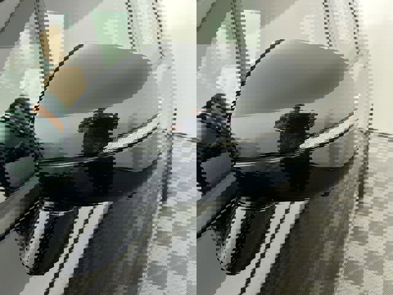 Used 2024 Kia Carnival SX Prestige image 10