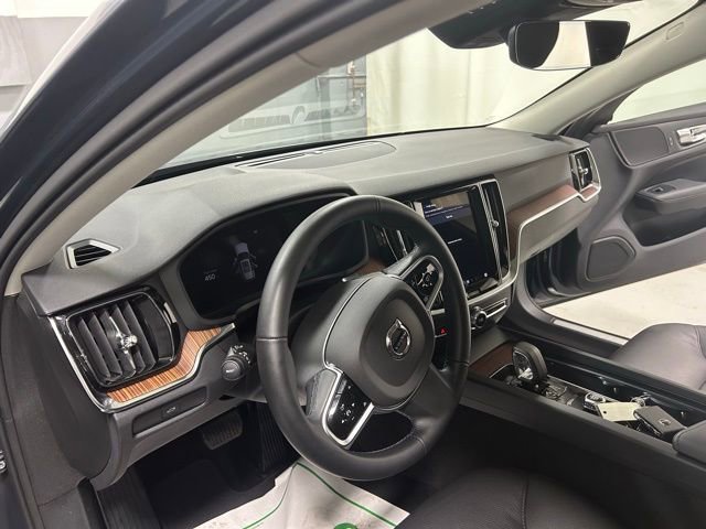 Certified 2025 Volvo V60 B5 Cross Country Plus image 11