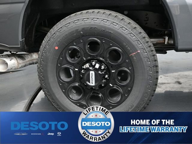 New 2026 Ford F250 Lariat w/ Black Appearance Package image 36