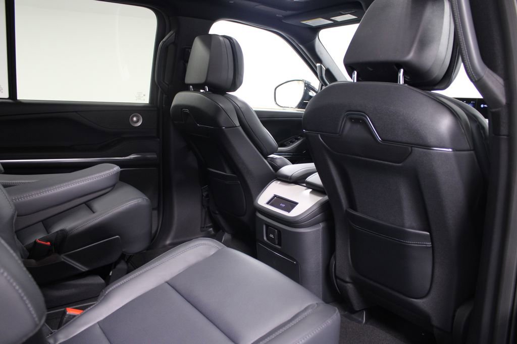 New 2026 Lincoln Navigator L Reserve w/ Jet Appearance Package AWD/4WD image 36
