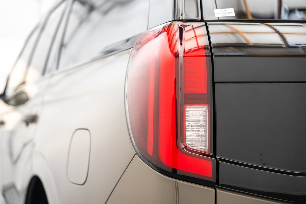 New 2027 Ford Expedition Tremor AWD/4WD image 8