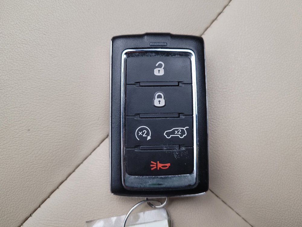 Used 2022 Jeep Grand Cherokee Limited 4xe image 32