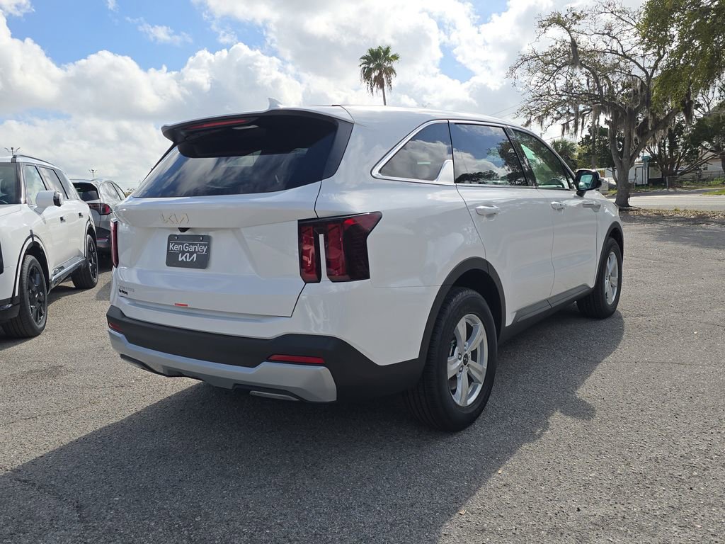New 2026 Kia Sorento LX FWD image 8