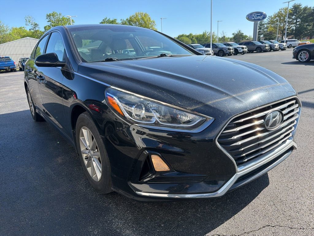 Used 2019 Hyundai Sonata SE w/ Cargo Package FWD image 5