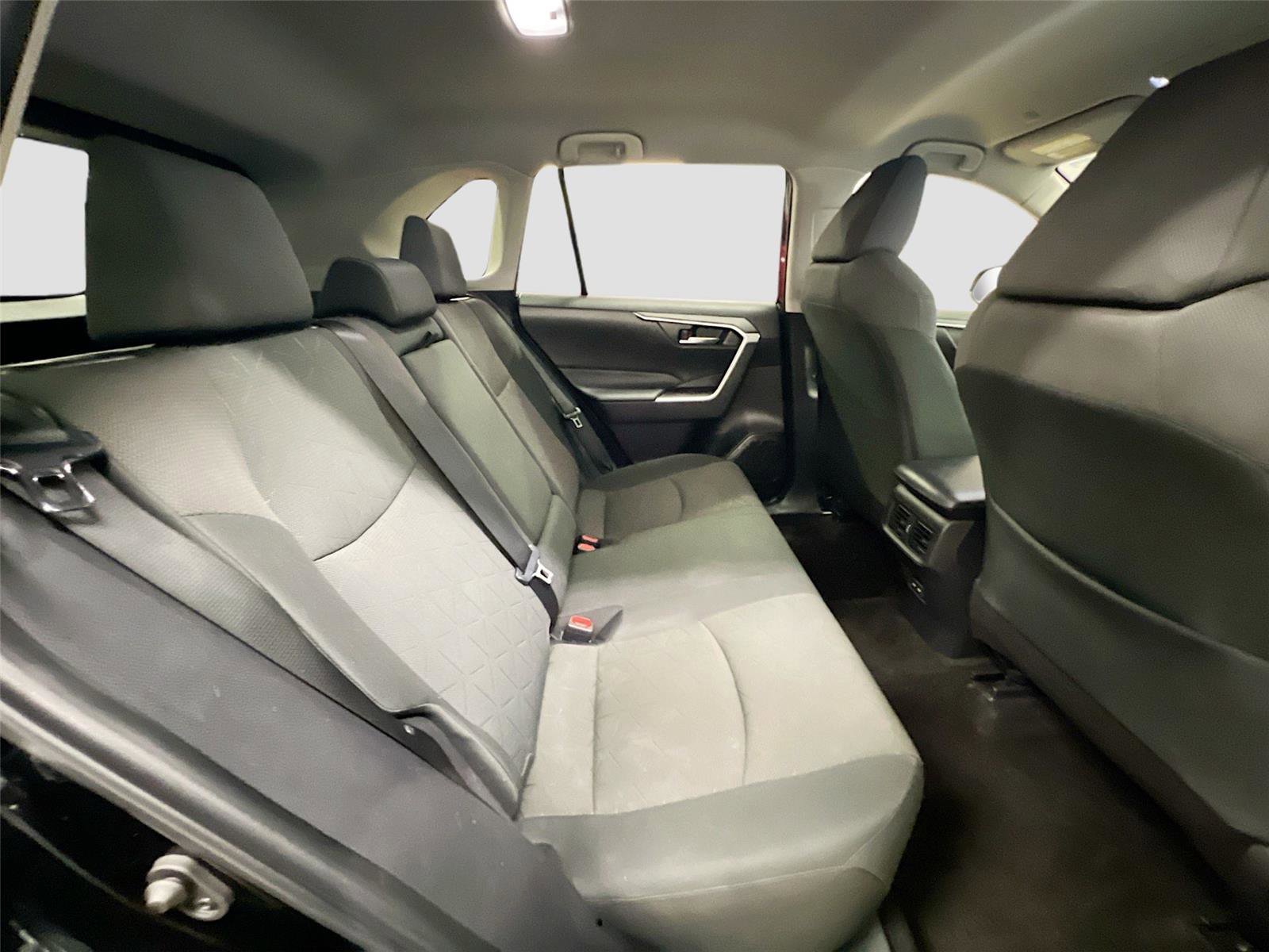 Used 2023 Toyota RAV4 XLE image 28
