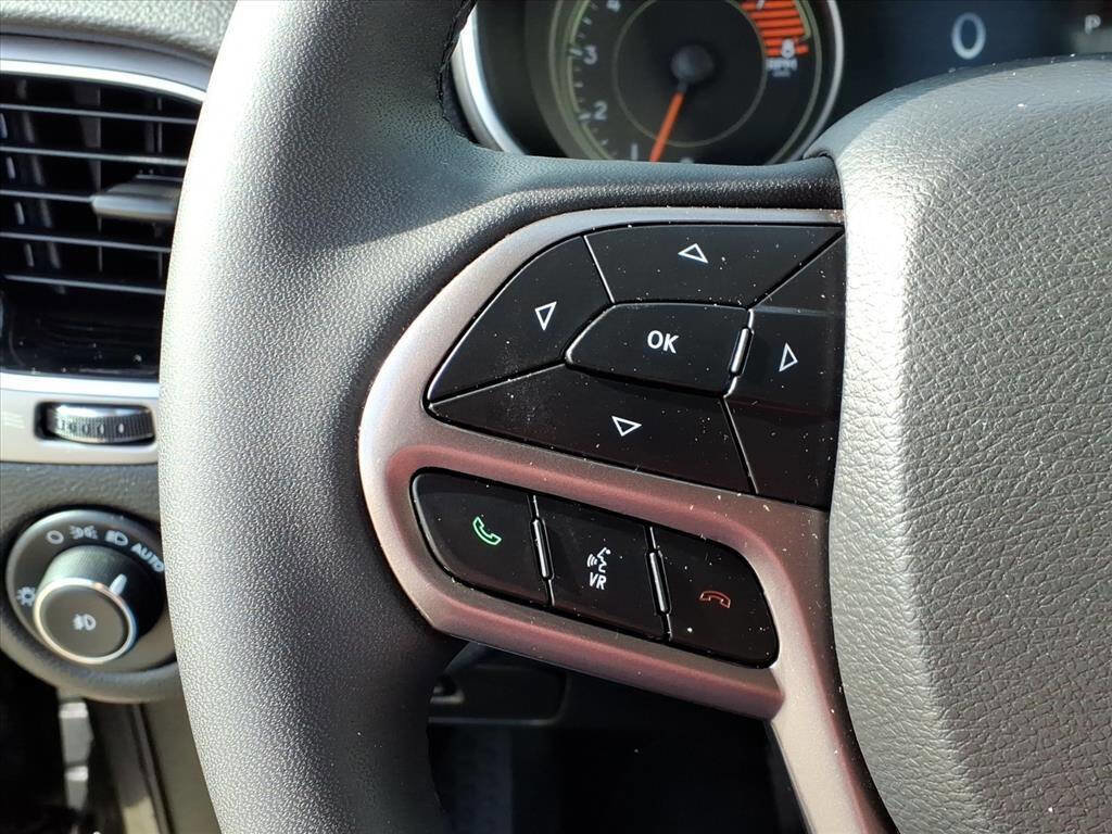 Used 2022 Jeep Cherokee Limited image 18