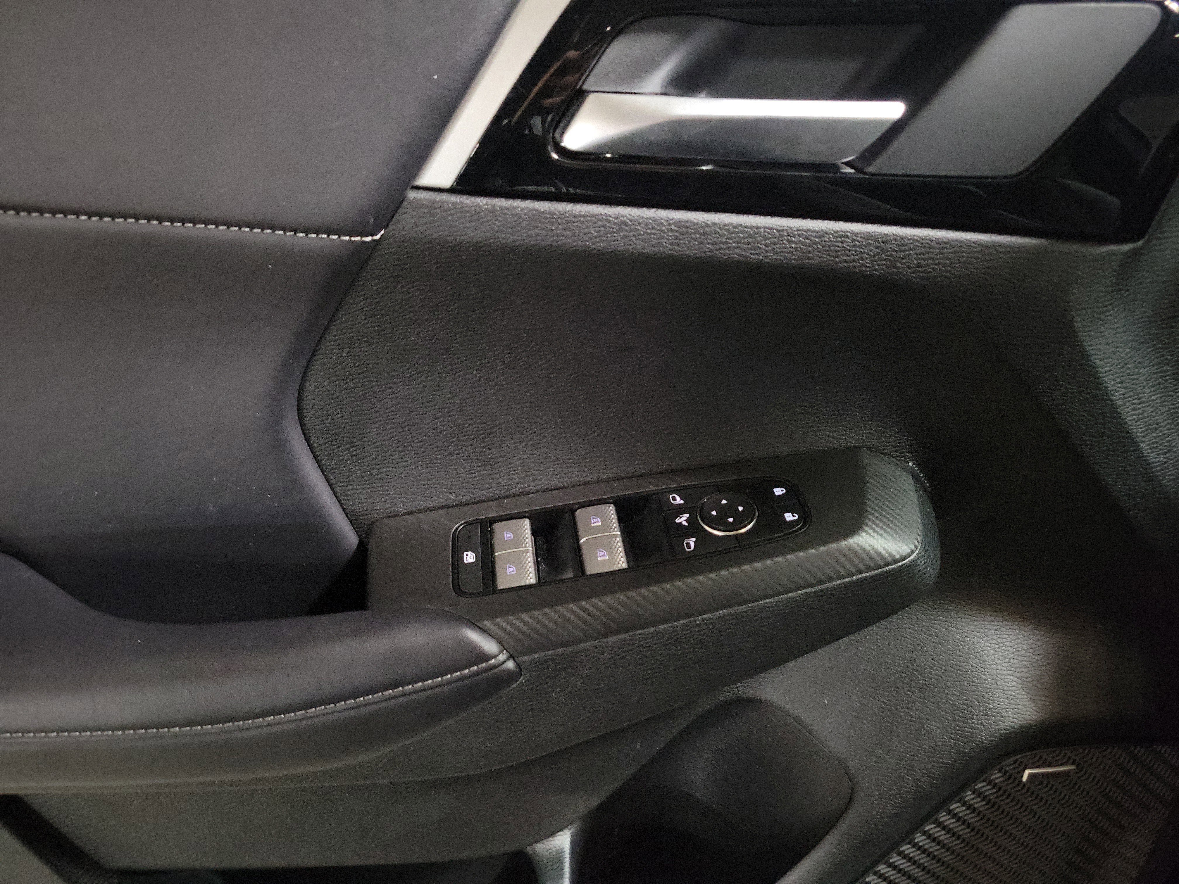 Used 2025 Mitsubishi Outlander SE image 23