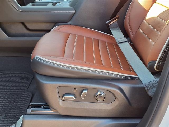 New 2026 GMC Sierra 2500 Denali Ultimate image 17