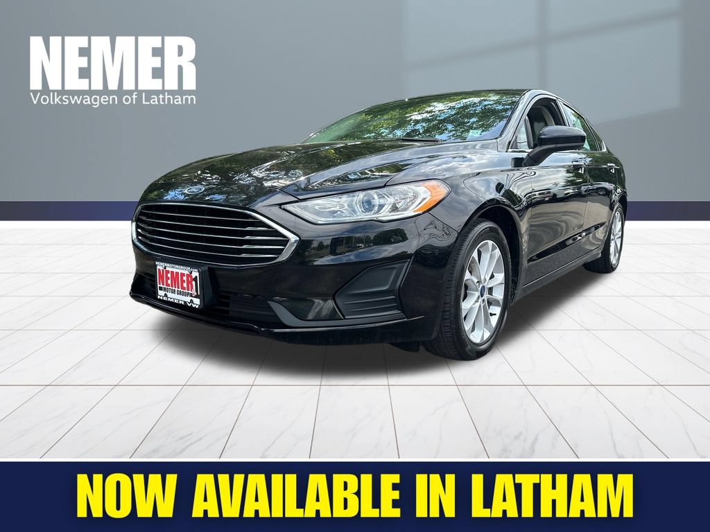 Used 2020 Ford Fusion SE FWD image 1