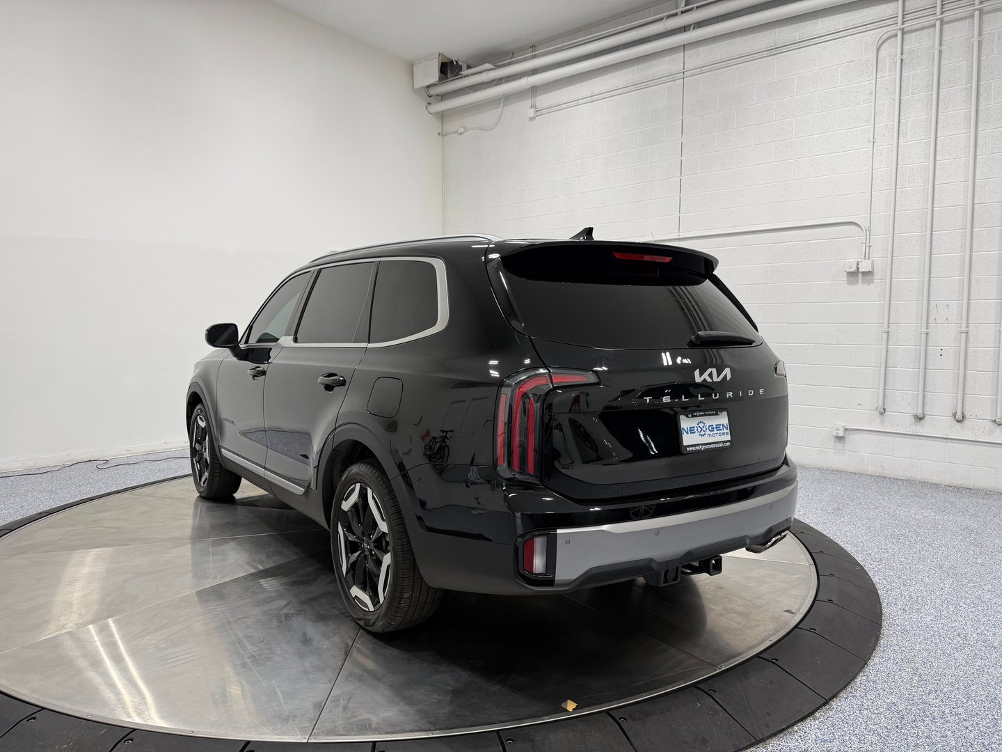 Used 2025 Kia Telluride EX image 5