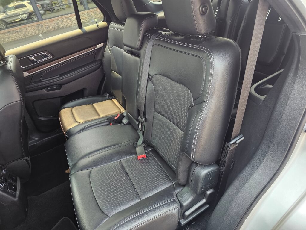Used 2019 Ford Explorer Limited w/ Class III Trailer Tow Package AWD/4WD image 19