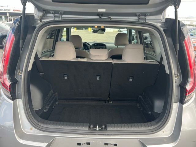 Used 2023 Kia Soul LX w/ Option Group 015 FWD image 13