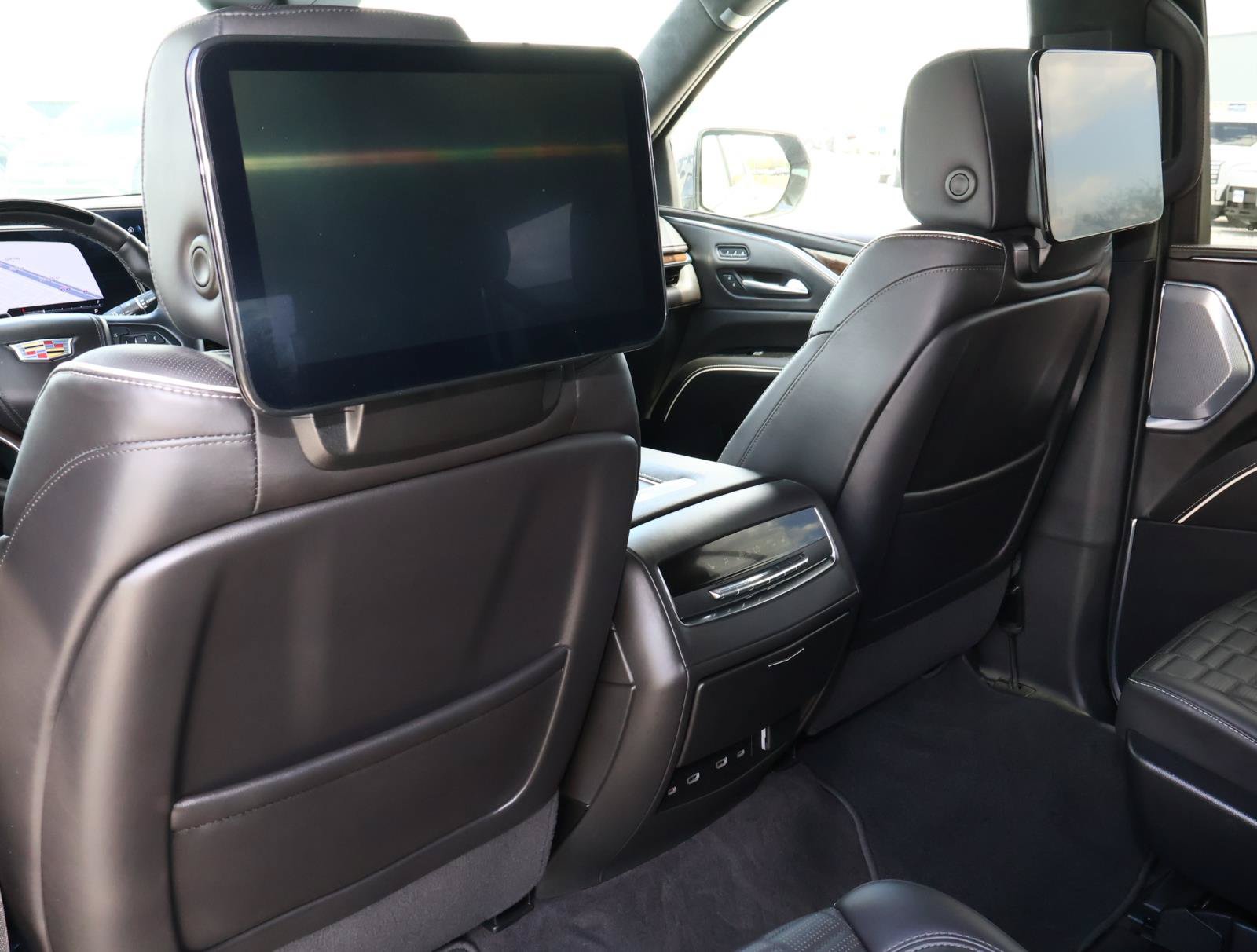 Used 2024 Cadillac Escalade Sport Platinum AWD/4WD image 19