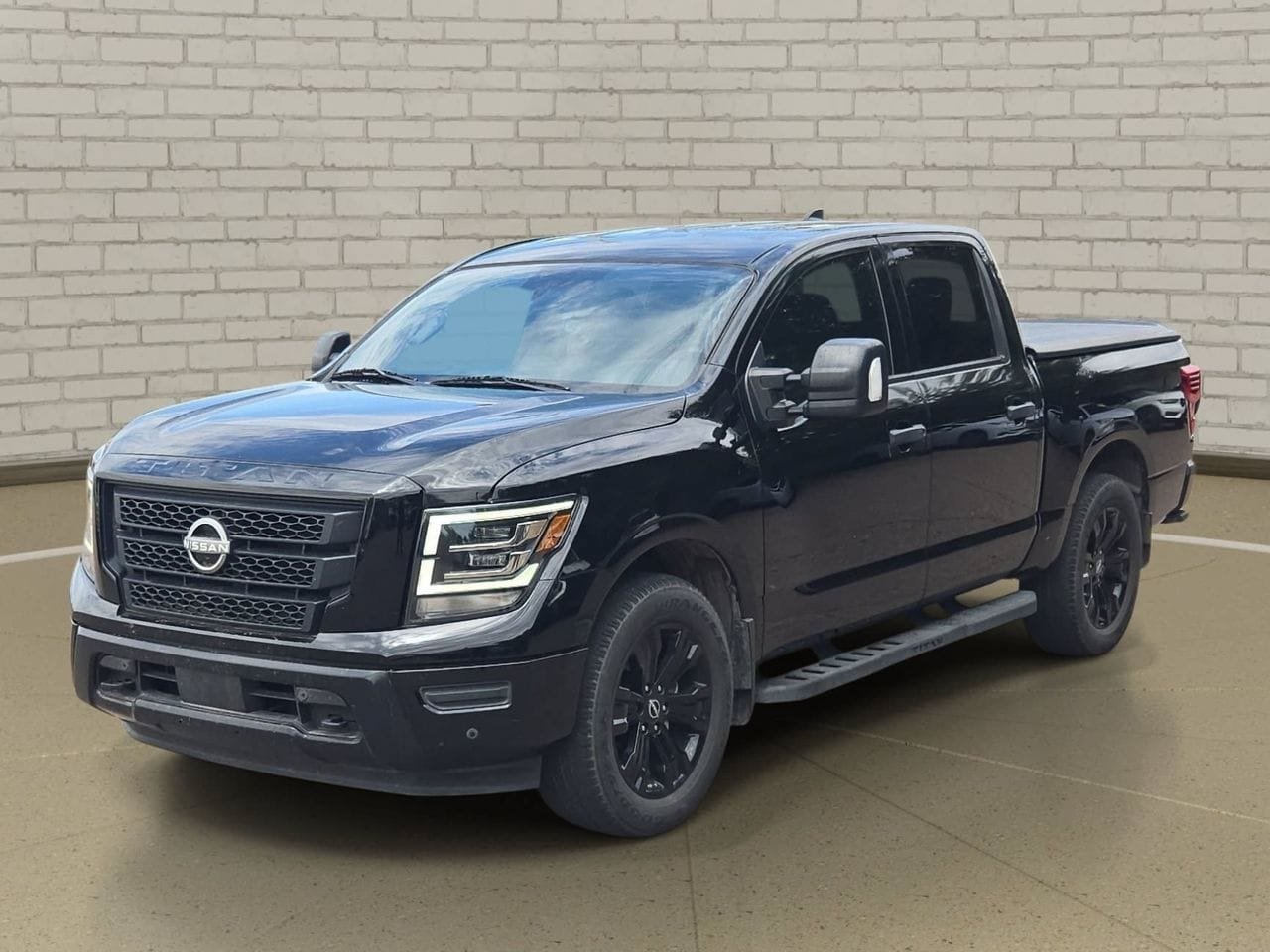 Used 2023 Nissan Titan SV w/ SV Convenience Package