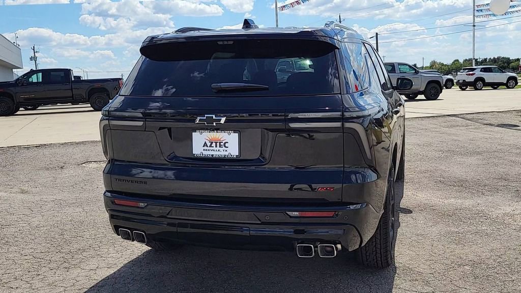 New 2026 Chevrolet Traverse RS w/ LPO, Floor Liner Package image 7