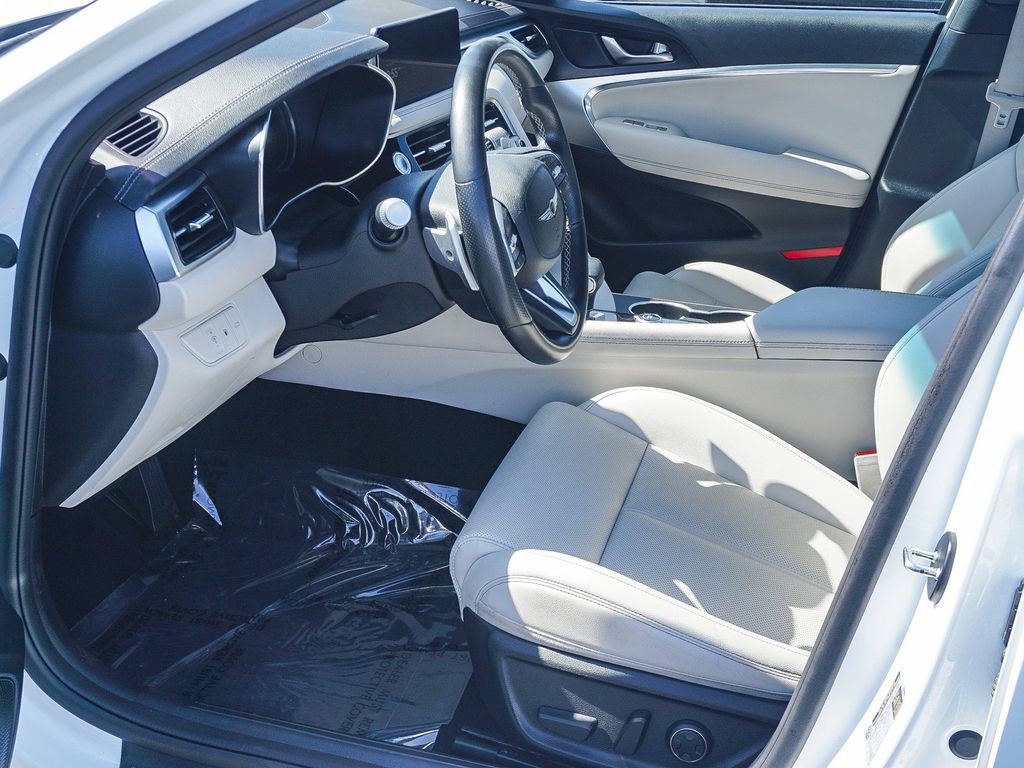 Used 2025 Genesis G70 2.5T RWD image 17