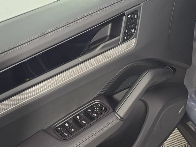 New 2026 Porsche Cayenne S AWD/4WD image 16