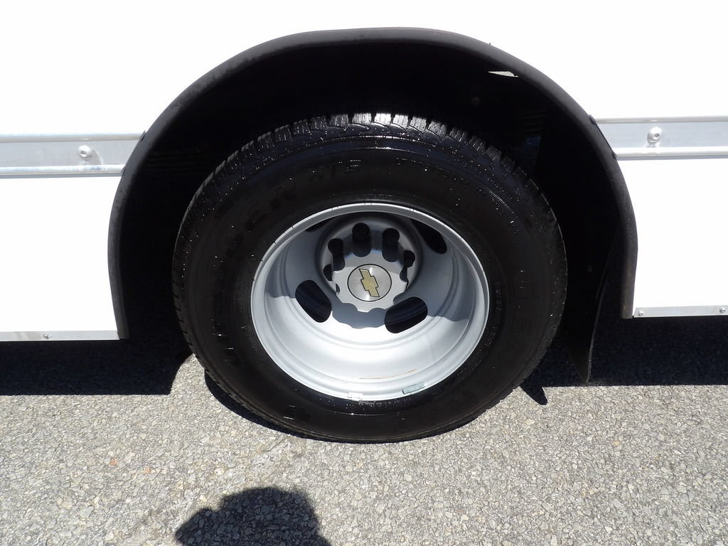 Used 2021 Chevrolet Express 3500 w/ Power Convenience Package RWD image 43
