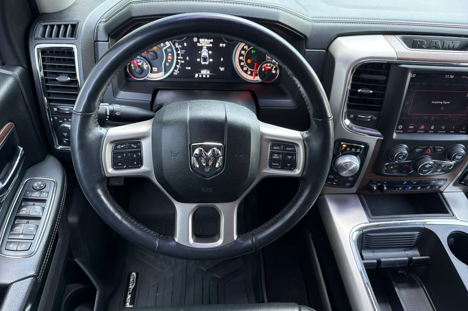 Used 2018 RAM 1500 Laramie w/ Convenience Group AWD/4WD image 14
