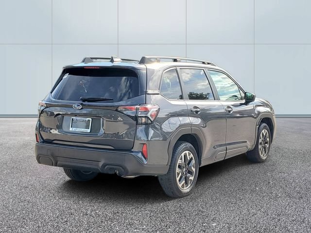 Used 2025 Subaru Forester Premium AWD/4WD image 4
