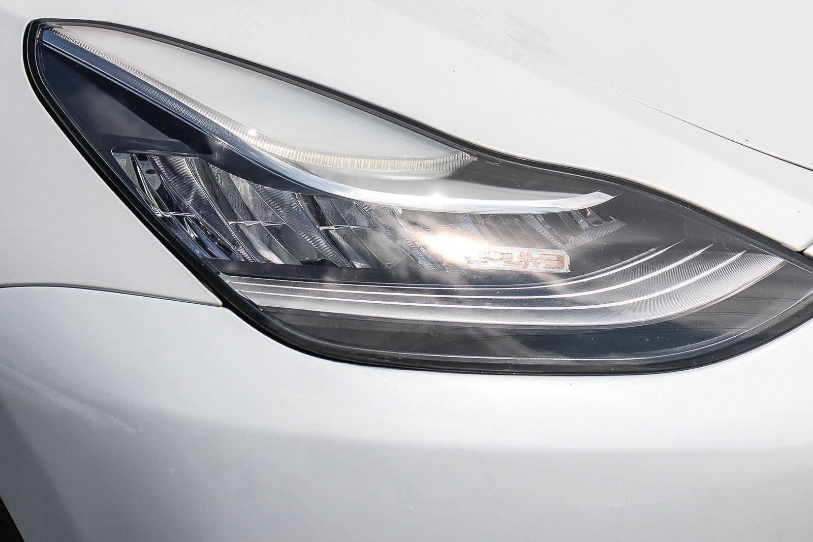 Used 2022 Tesla Model Y Long Range AWD/4WD image 4