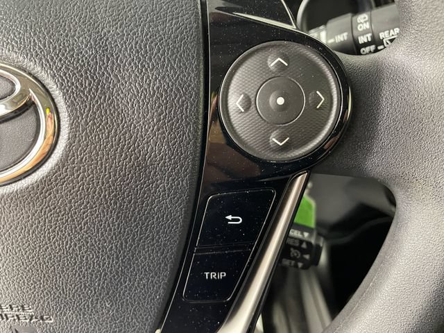 Used 2018 Toyota Prius C Two FWD image 11