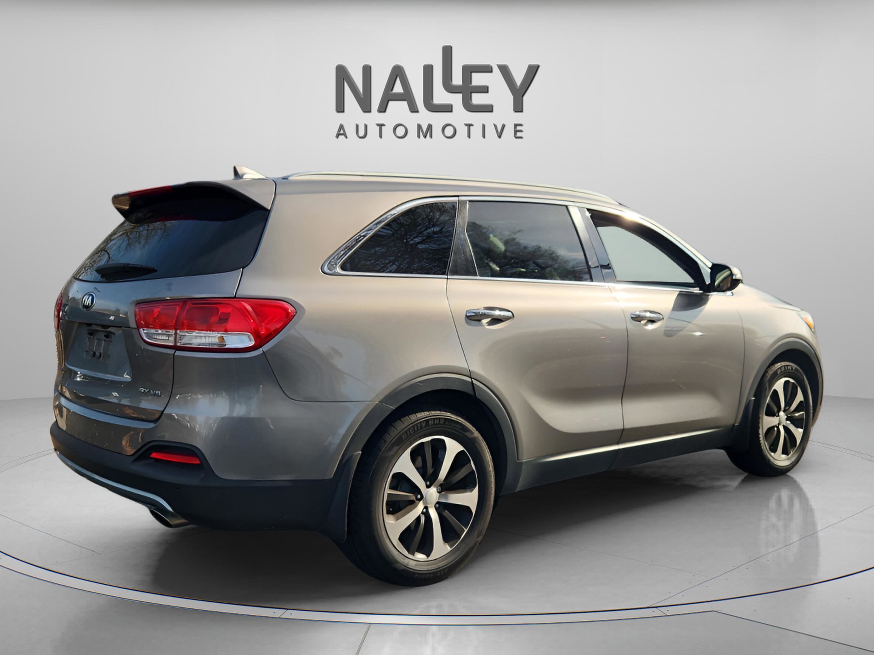 Used 2016 Kia Sorento EX w/ EX Premium Package image 5