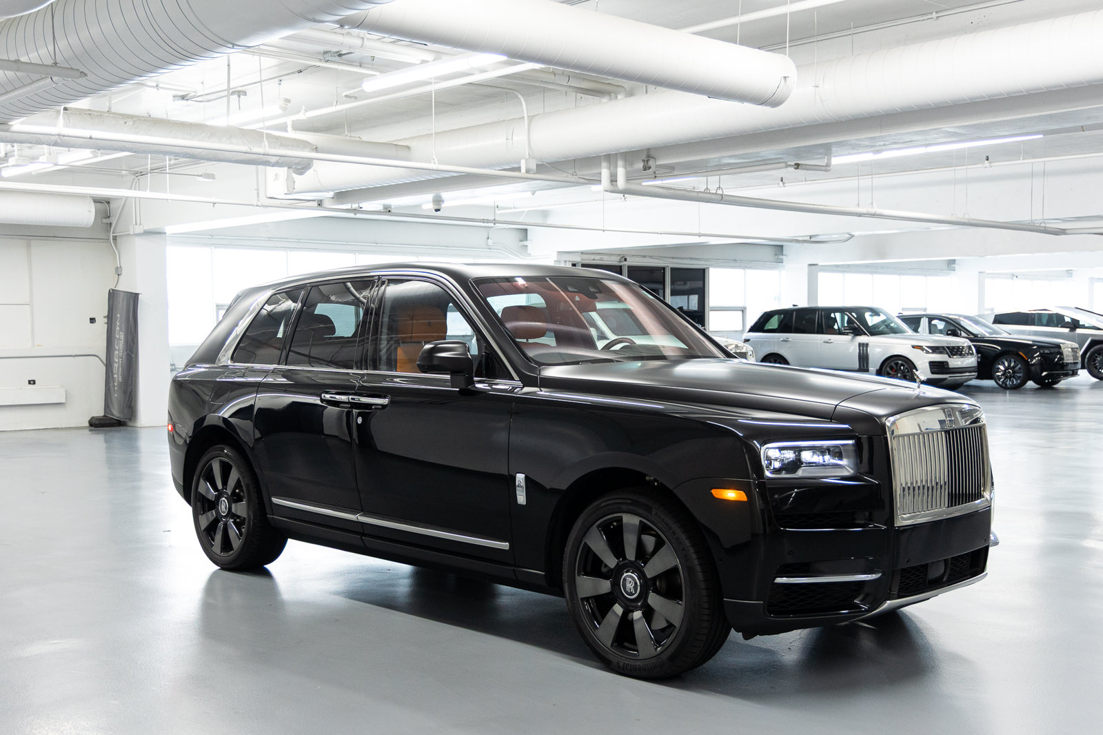 Certified 2024 Rolls-Royce Cullinan AWD/4WD image 9