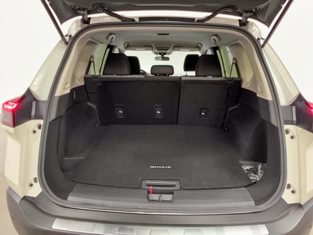 Used 2023 Nissan Rogue SV FWD image 28