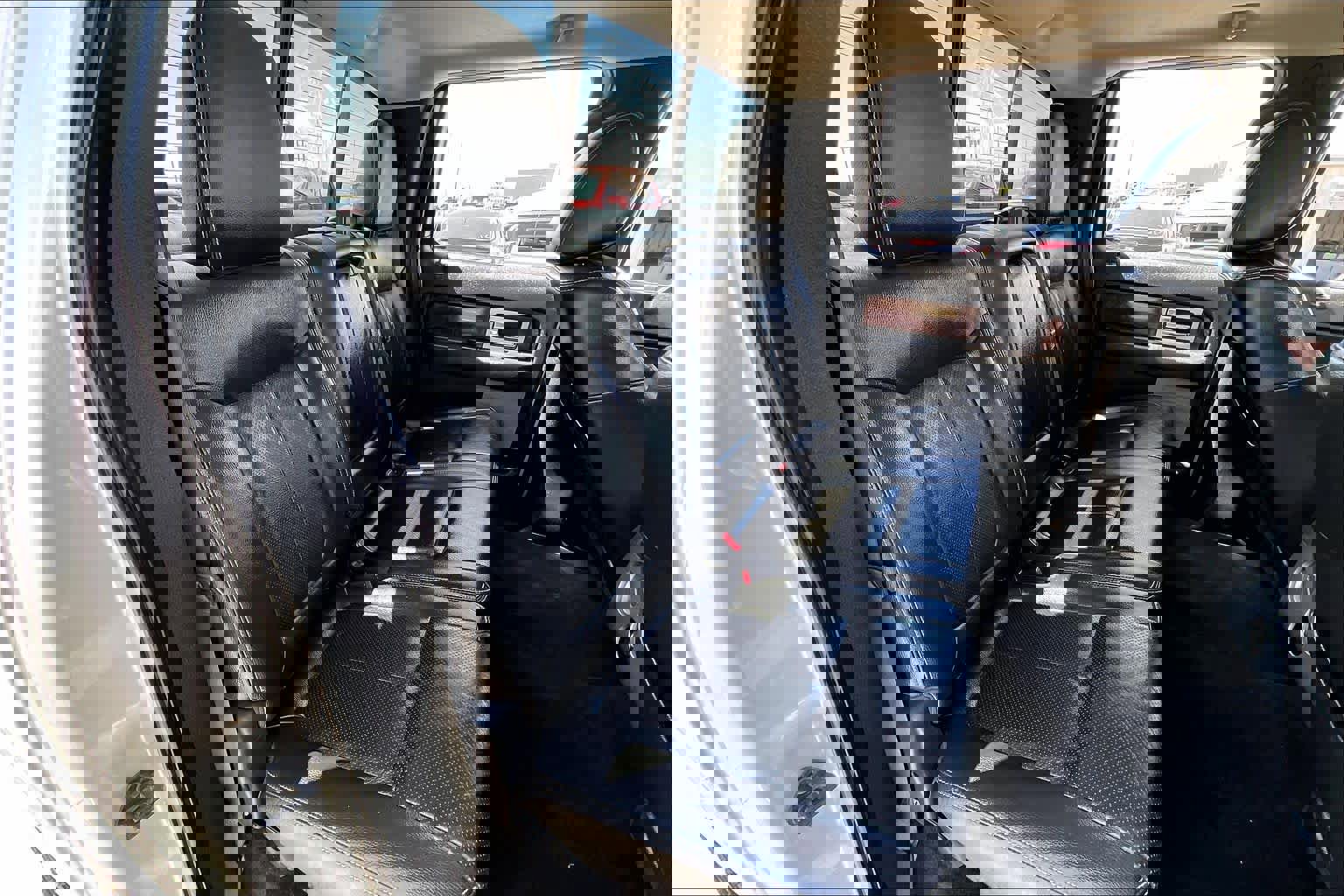 Used 2010 Ford F150 Lariat image 18