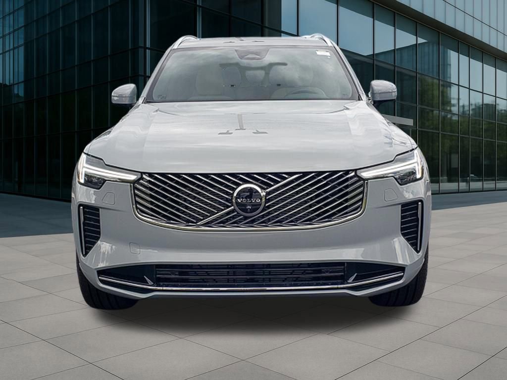 New 2026 Volvo XC90 B6 Plus w/ Protection Package Premier image 2