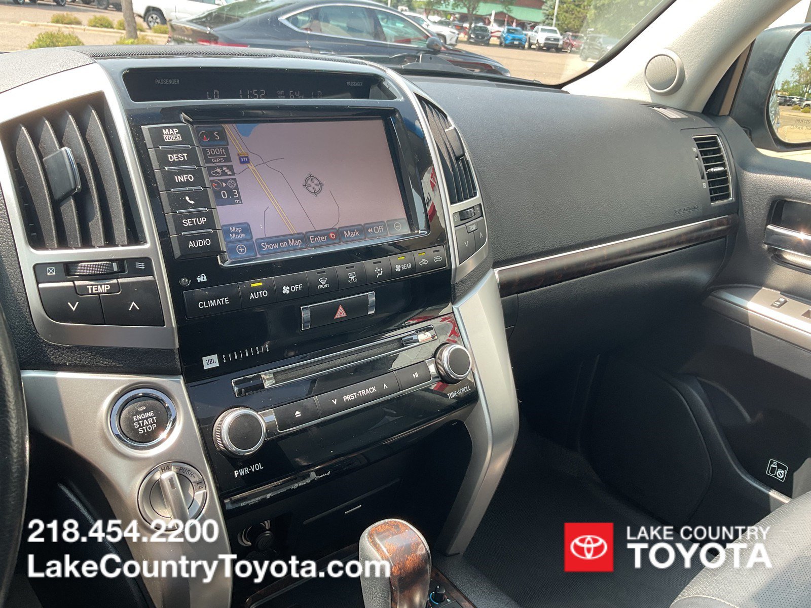Used 2014 Toyota Land Cruiser AWD/4WD image 31