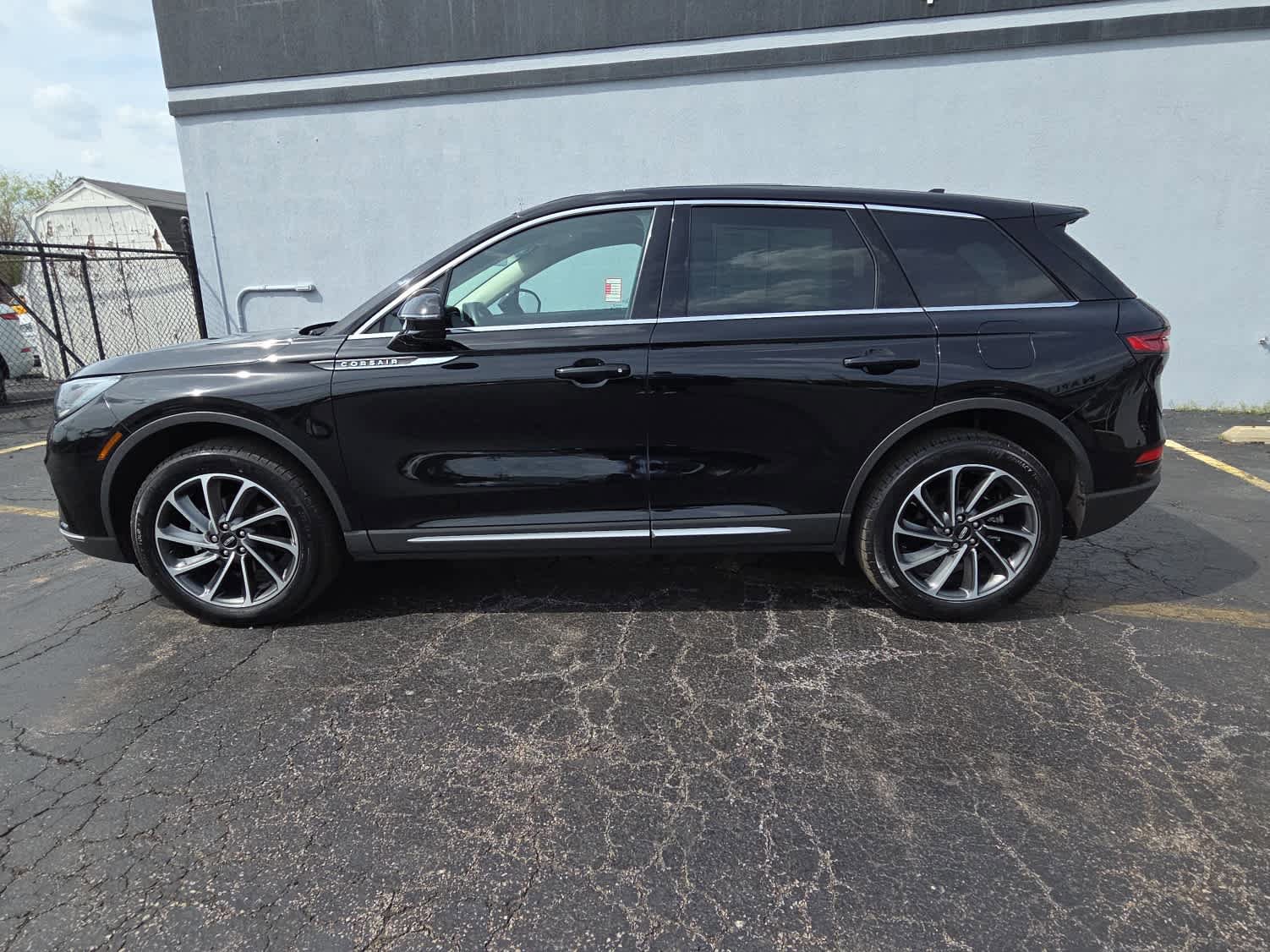 Used 2023 Lincoln Corsair AWD w/ Equipment Group 101A image 8