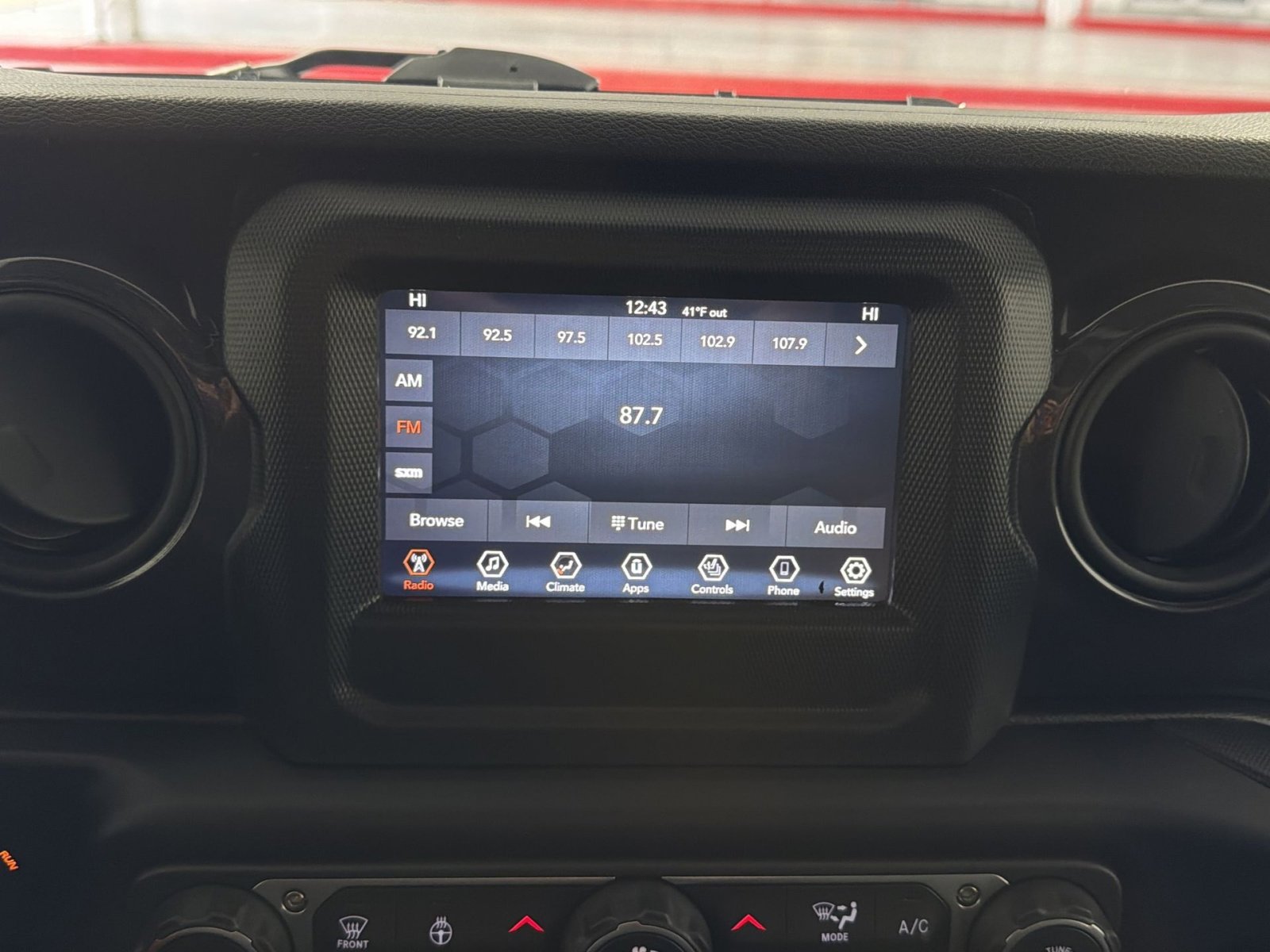 Used 2021 Jeep Wrangler Unlimited Sport image 18
