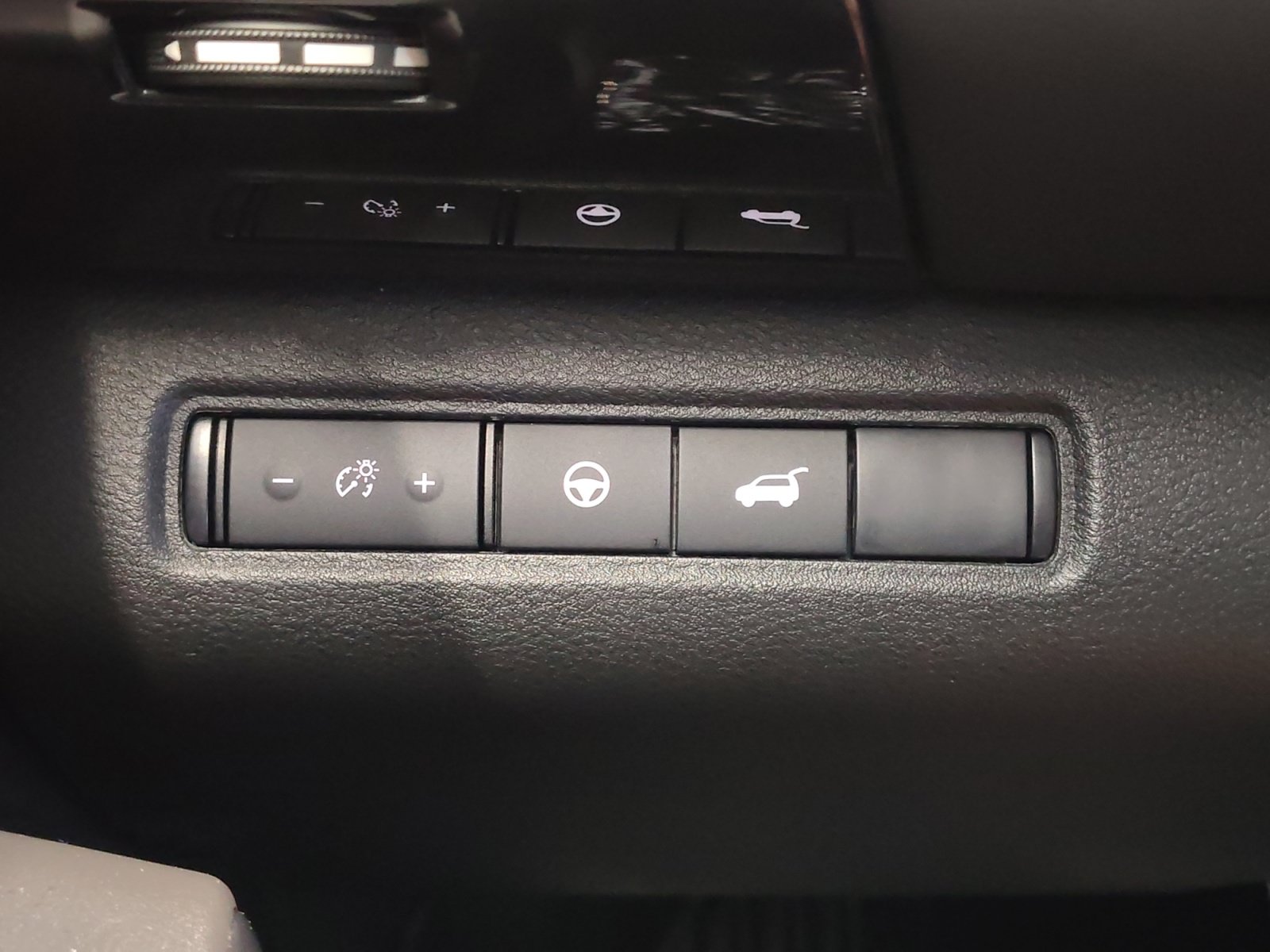 Certified 2026 Nissan Pathfinder SV FWD image 27