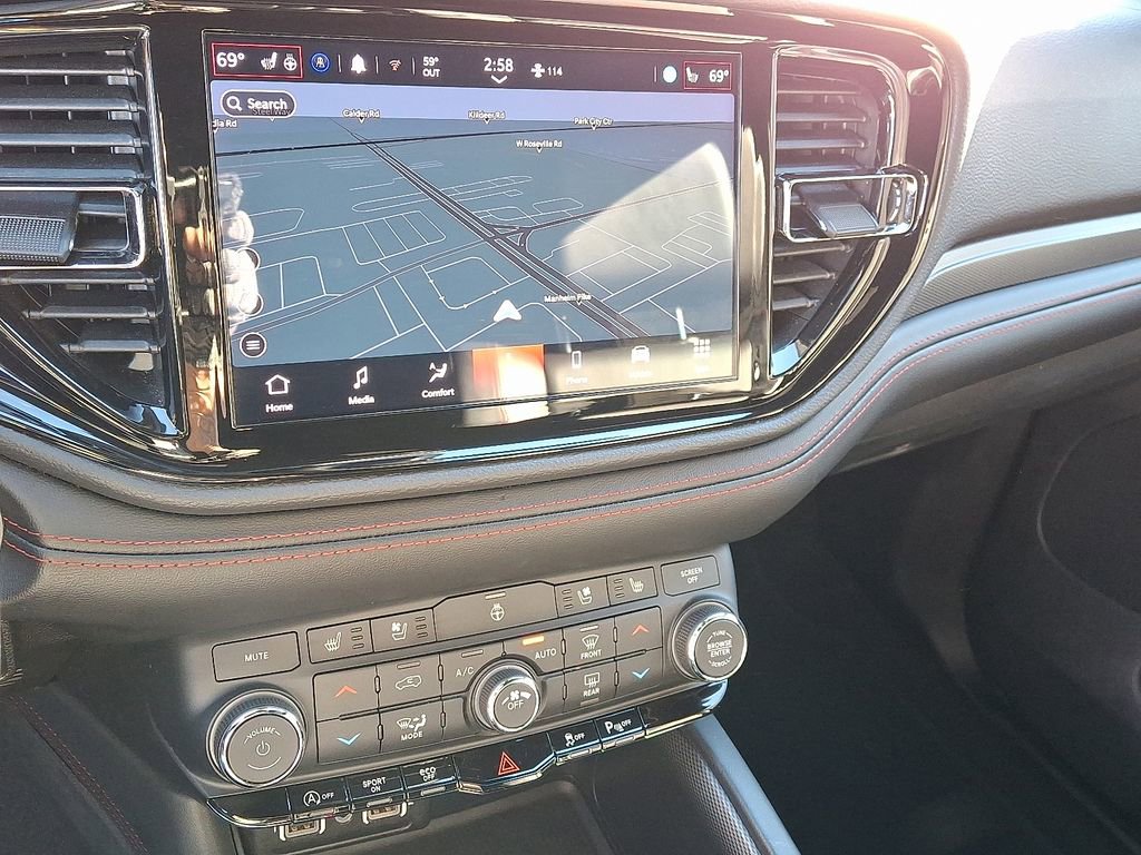 Used 2024 Dodge Durango GT image 21