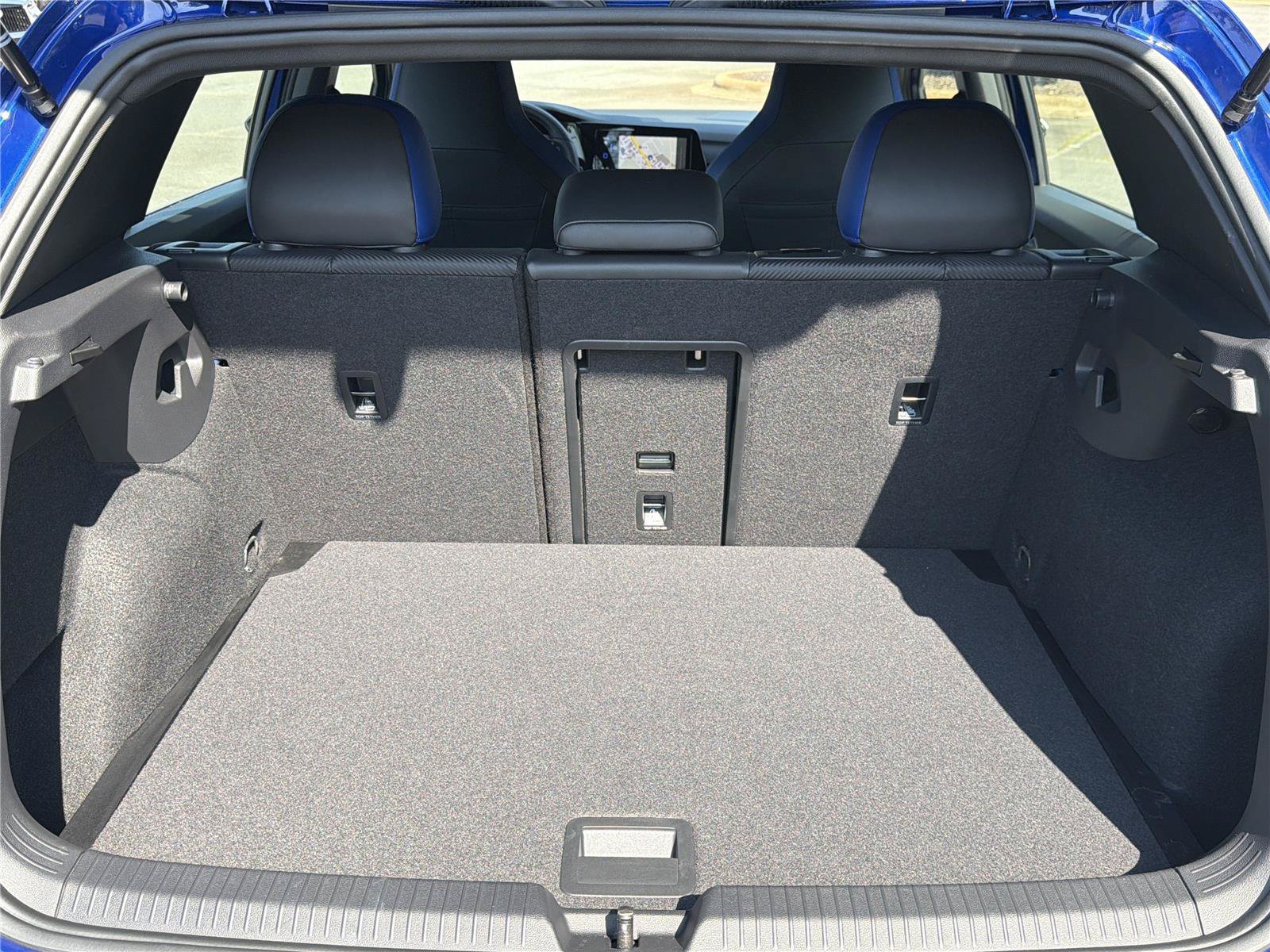 Used 2024 Volkswagen Golf R AWD/4WD image 24