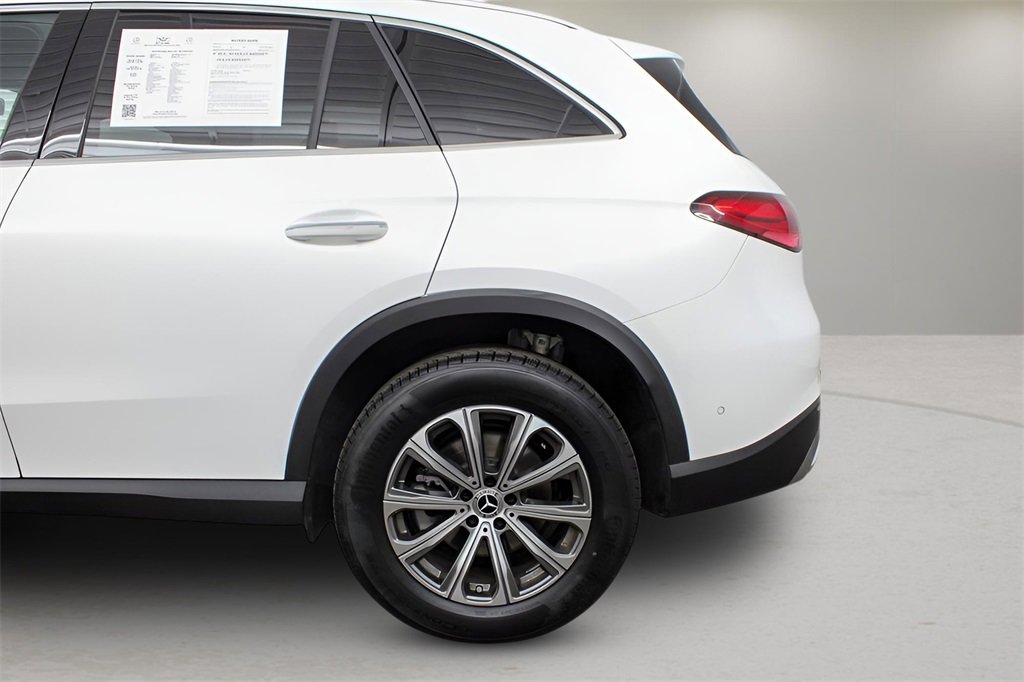 Used 2024 Mercedes-Benz GLC 300 4MATIC image 31