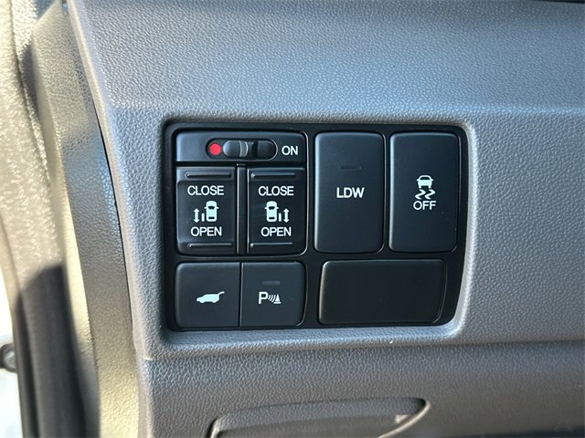 Used 2016 Honda Odyssey Touring image 25