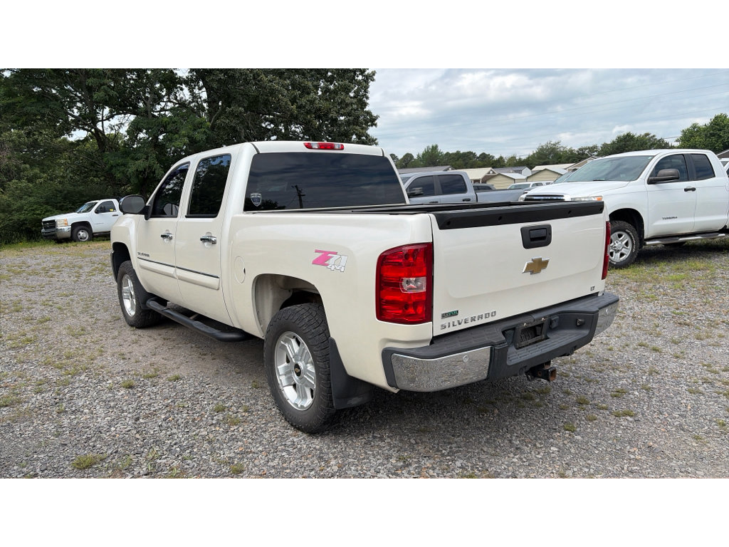 Used 2011 Chevrolet Silverado 1500 LT w/ All-Star Edition AWD/4WD image 4