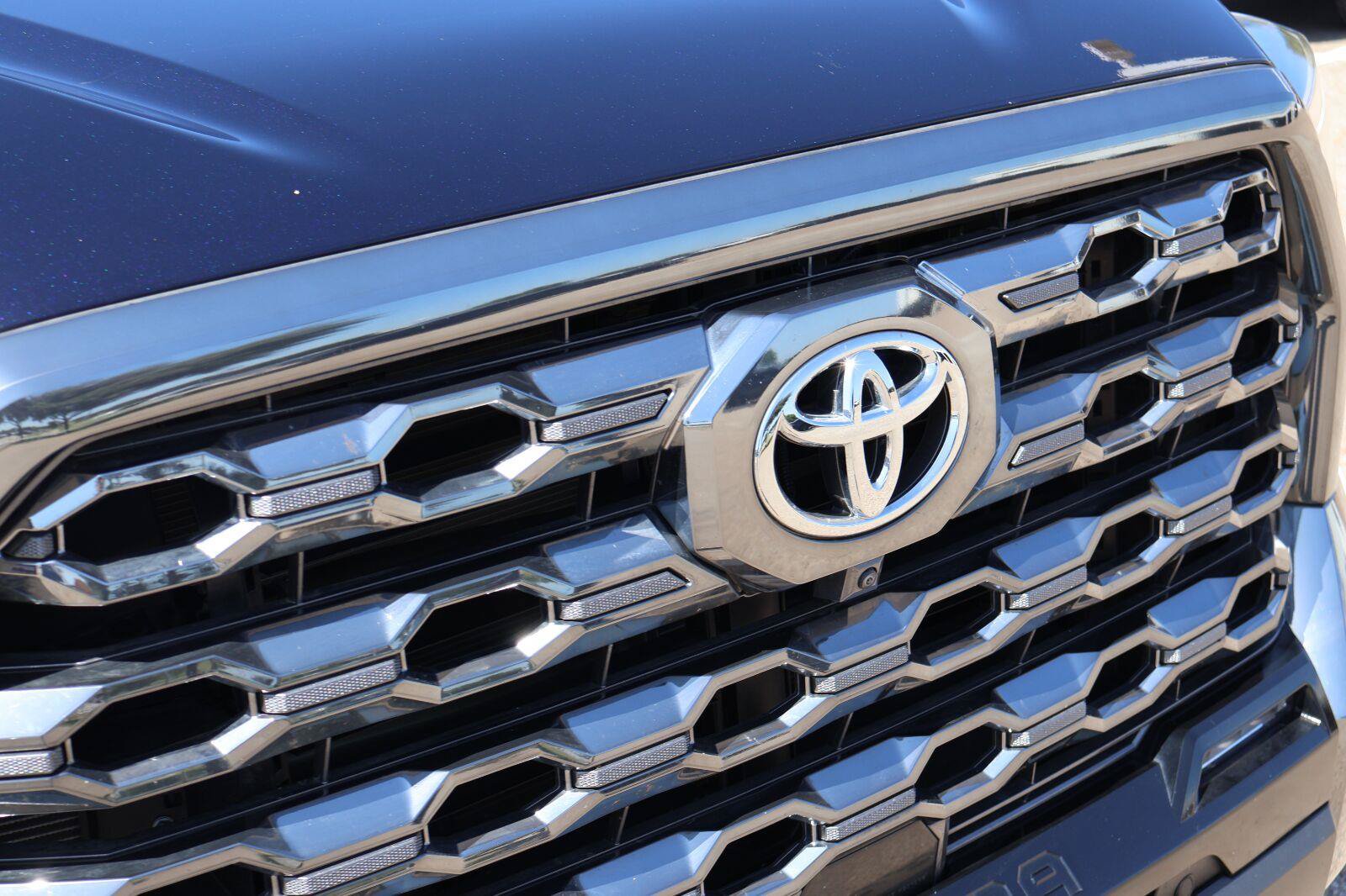 Used 2024 Toyota Tundra Platinum AWD/4WD image 11