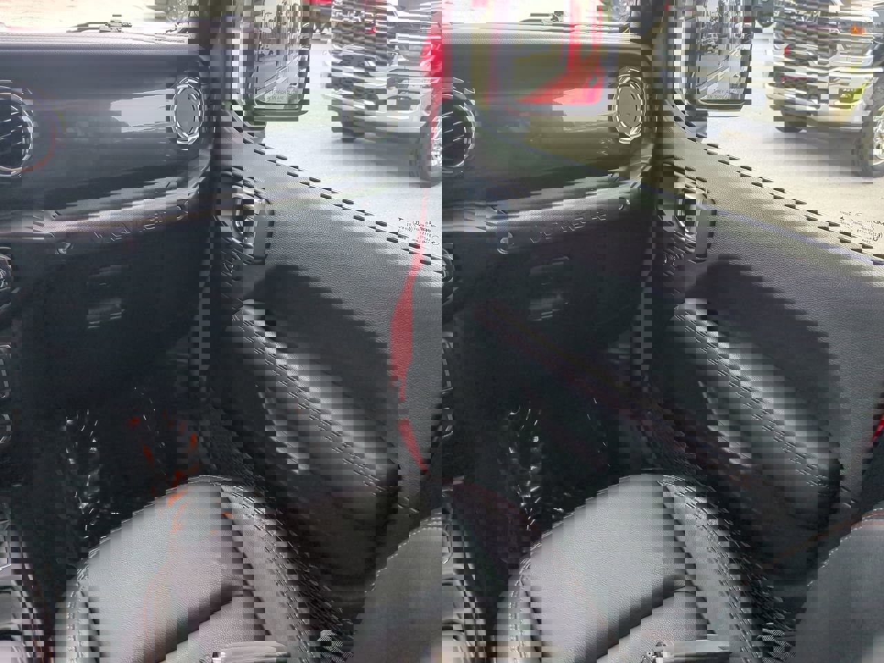 Used 2022 Jeep Wrangler Unlimited Rubicon w/ Xtreme Recon 35" Tire Package image 16