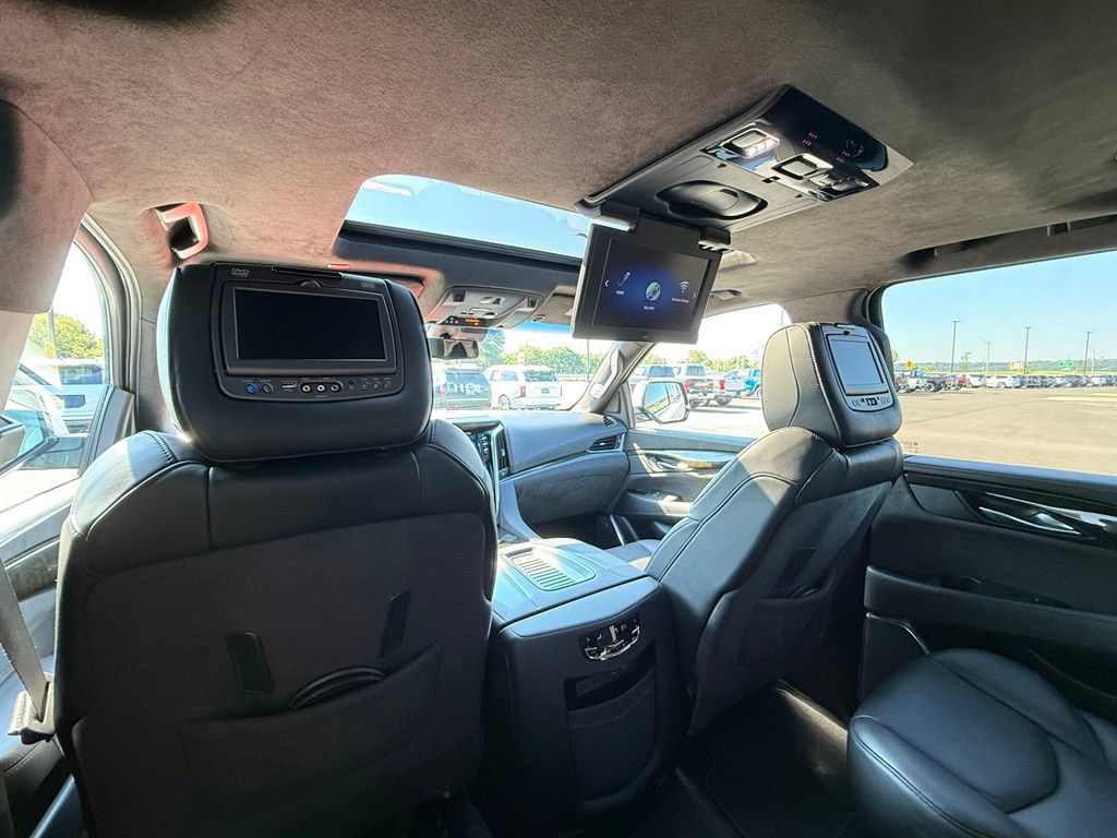 Used 2019 Cadillac Escalade Platinum AWD/4WD image 29