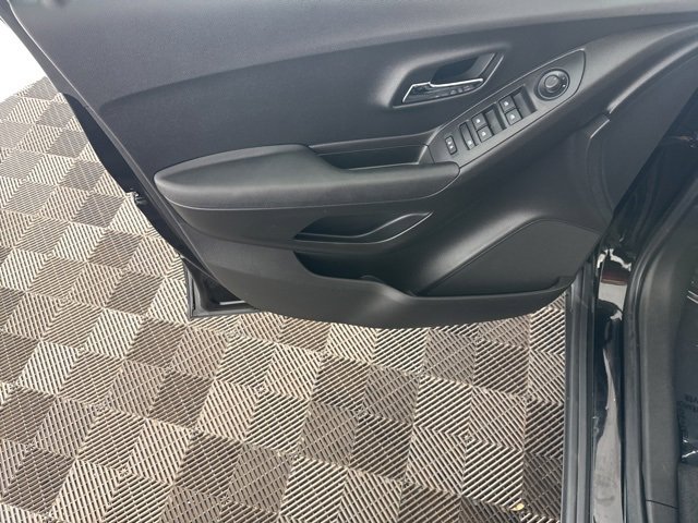 Used 2019 Chevrolet Trax LS w/ Tint and Cruise Package image 18