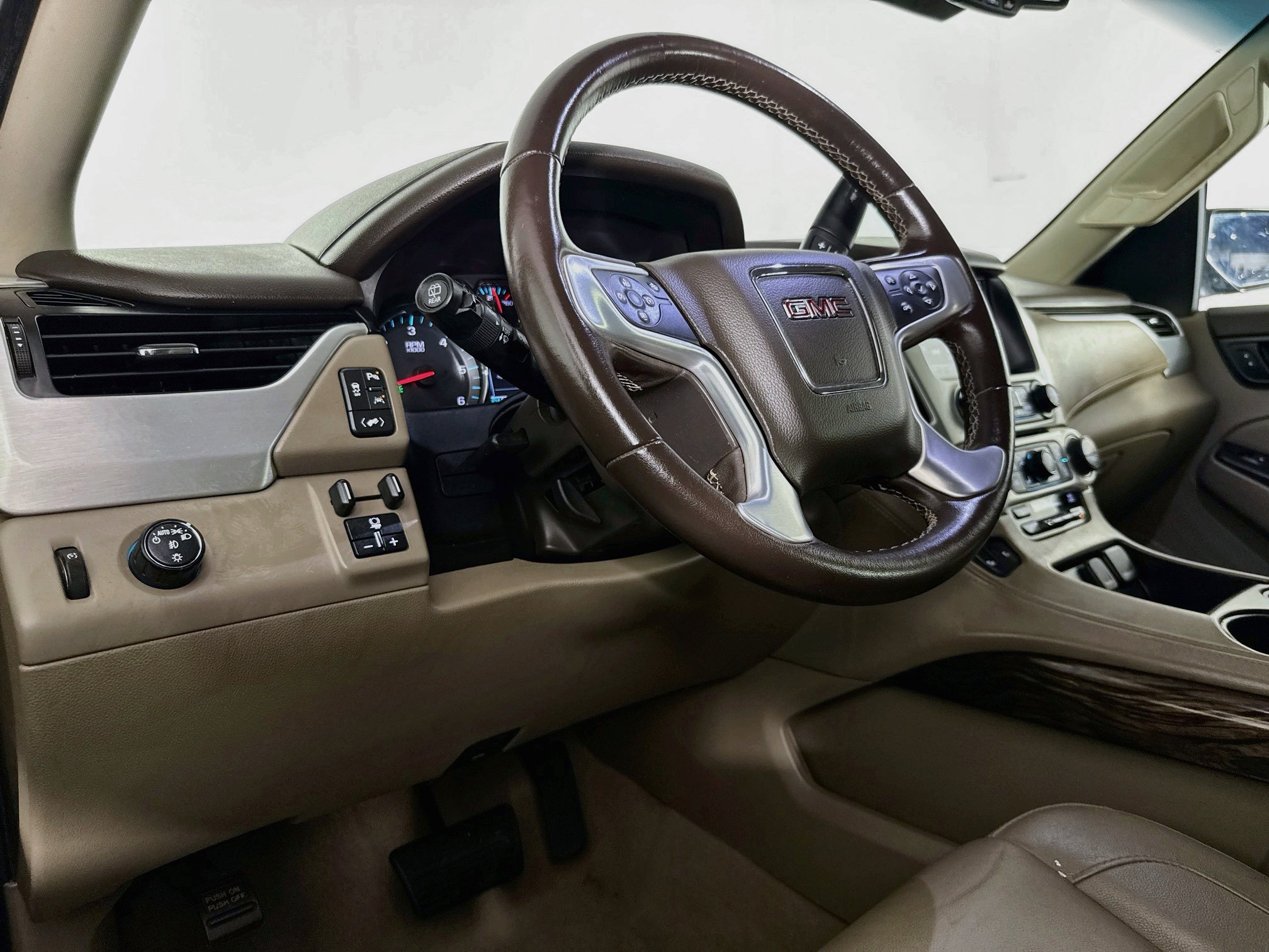 Used 2019 GMC Yukon SLT RWD image 19