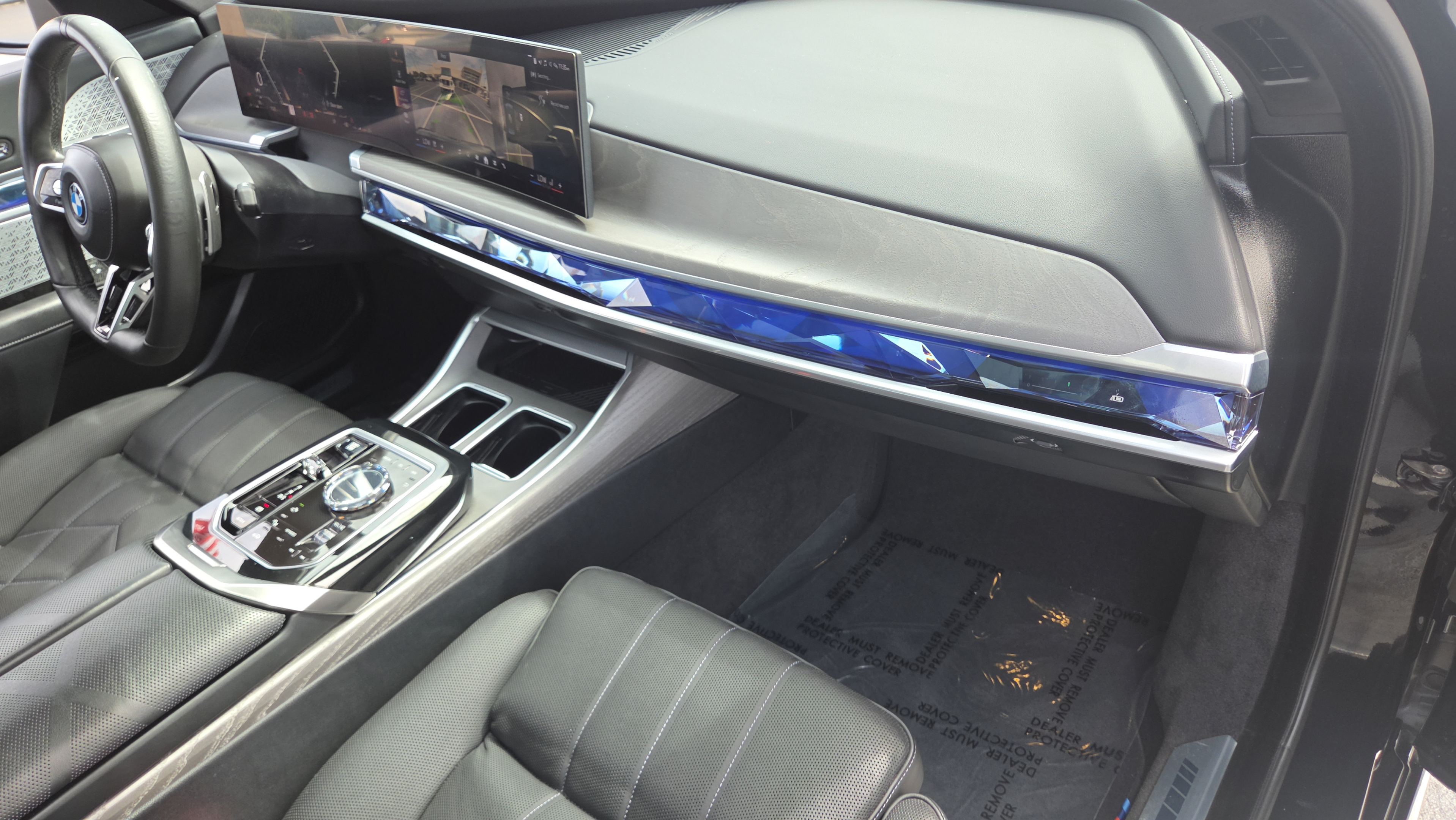 Certified 2024 BMW 760i xDrive w/ Executive Package AWD/4WD image 15