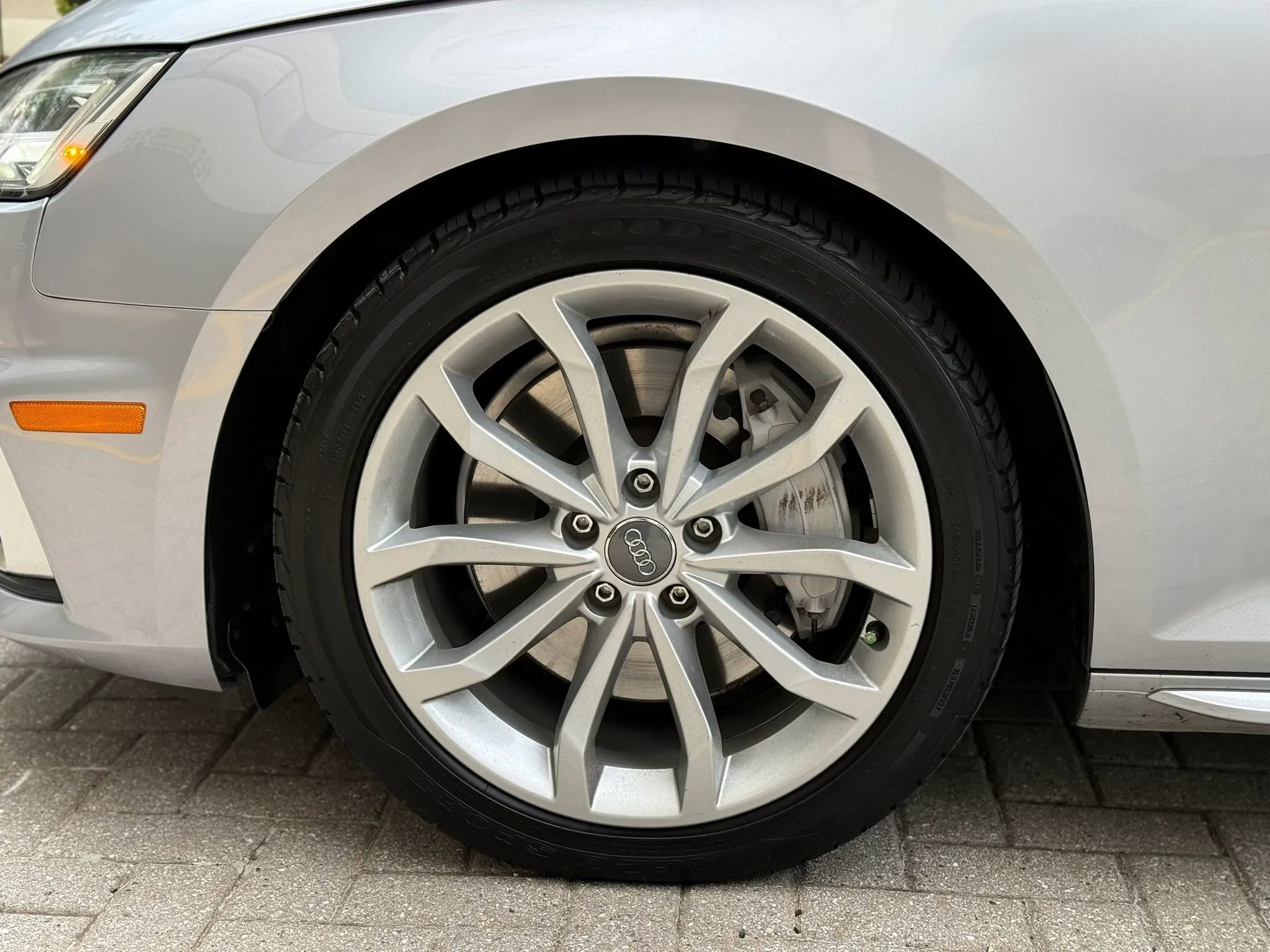 Used 2019 Audi A4 2.0T Premium Plus w/ Premium Plus Package AWD/4WD image 17