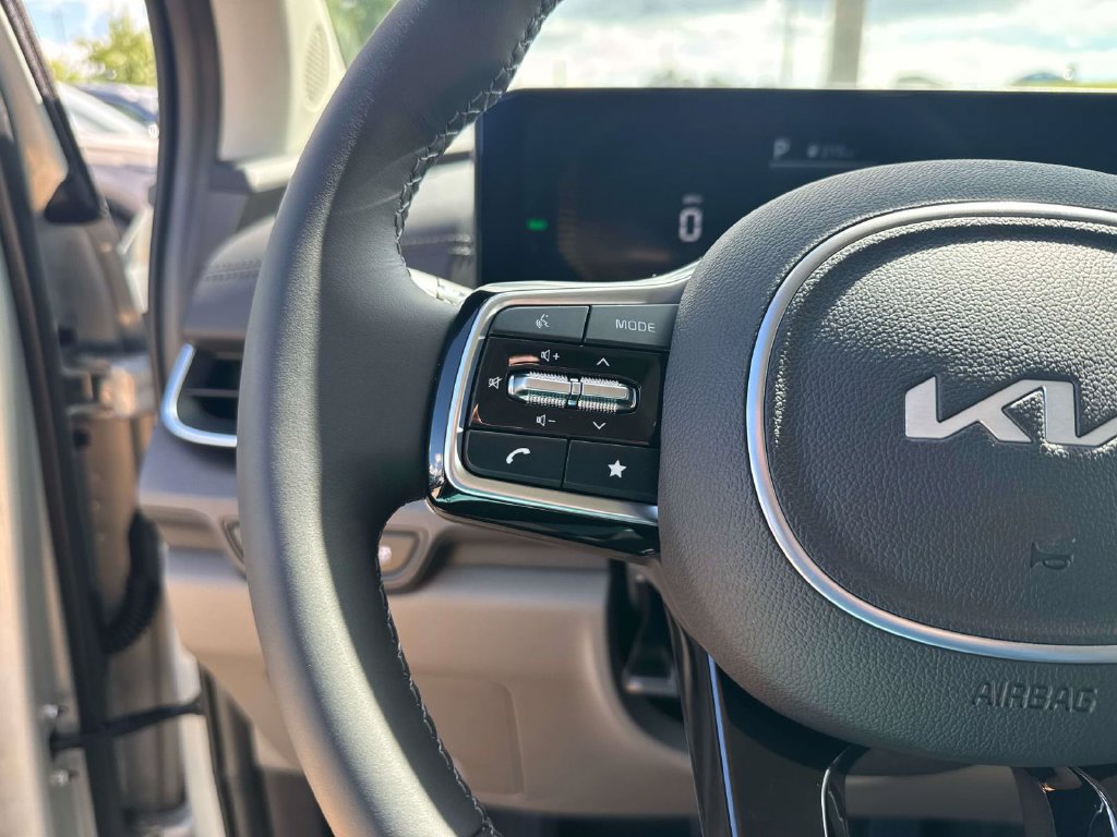 New 2026 Kia Carnival EX FWD image 26