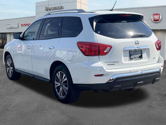 Used 2018 Nissan Pathfinder SV image 5